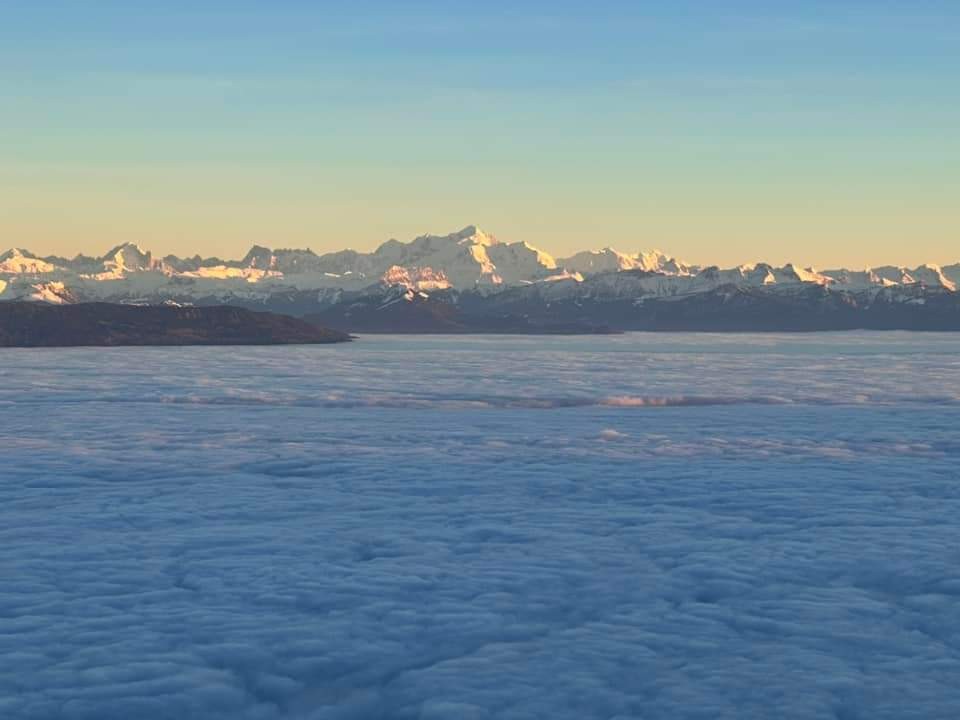 Vue sur les Alpes Mont-Blanc du Haut-Jura